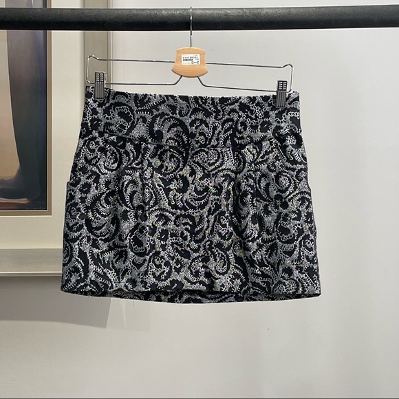 SUPRE Dresses & Skirts - [M] [SUPRE’] [Women’s] Black & Silver “Winter Fest” Mini Skirt! (Pair w/Nylons!)